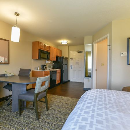 Candlewood Suites Medford By Ihg Extérieur photo