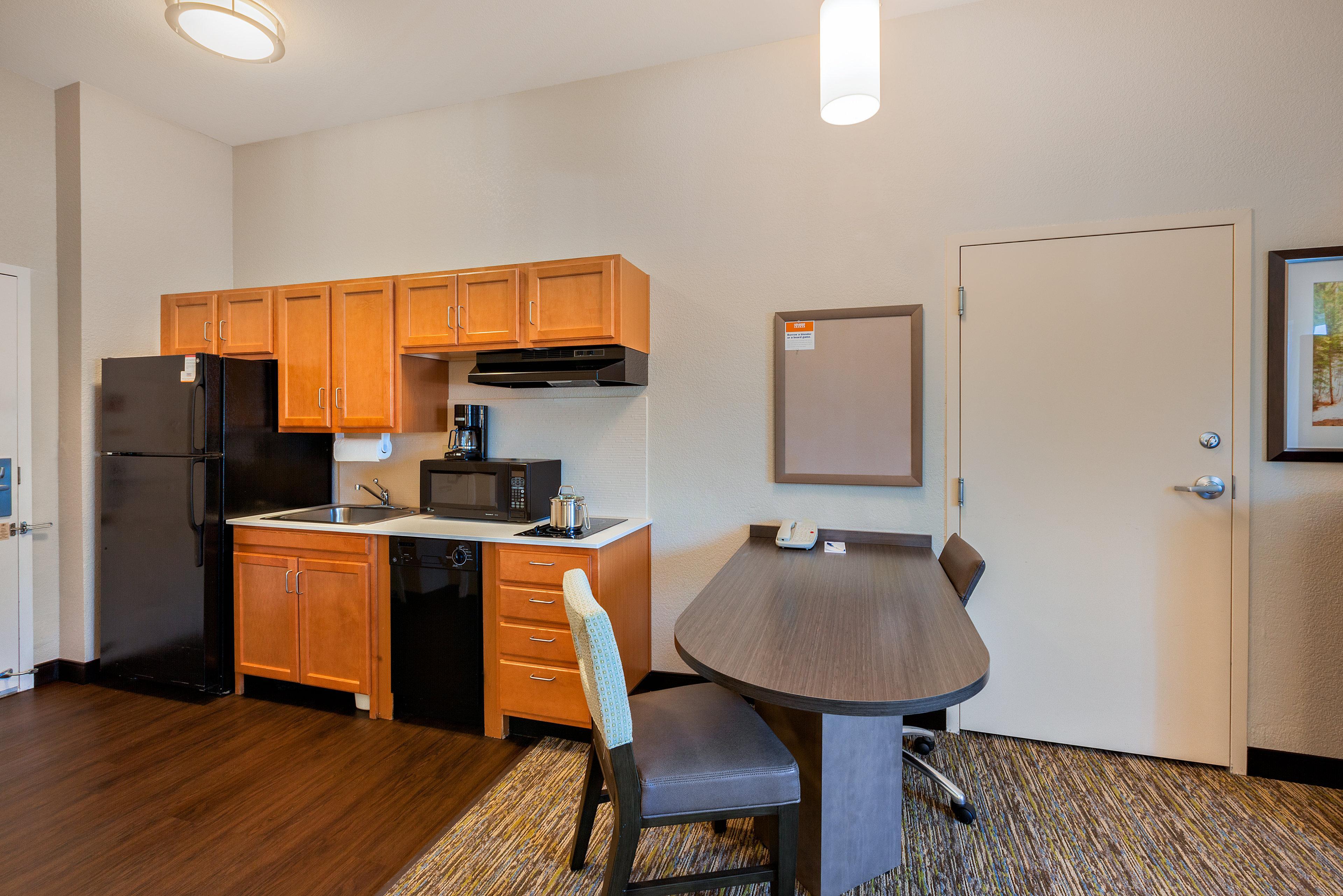 Candlewood Suites Medford By Ihg Extérieur photo