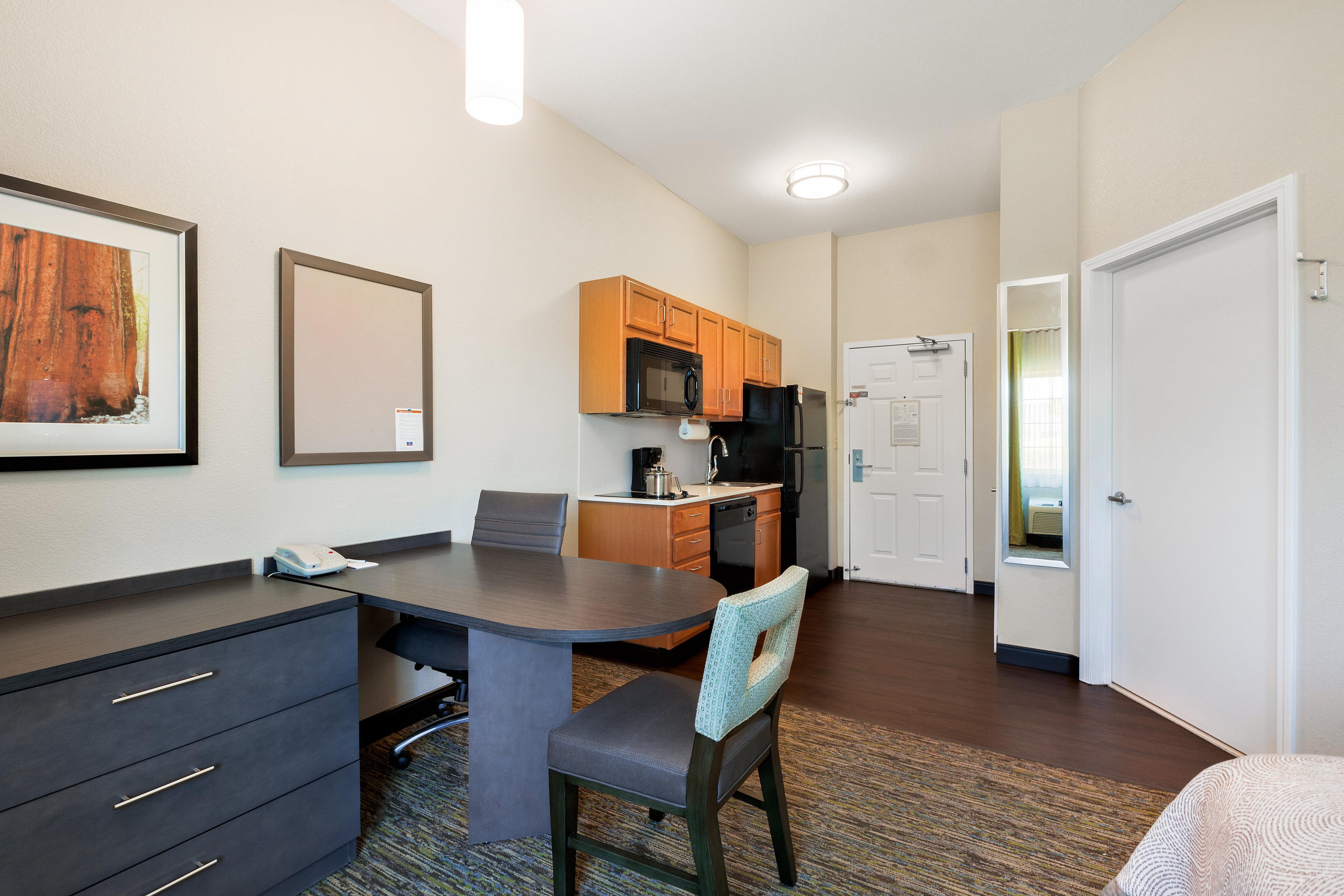 Candlewood Suites Medford By Ihg Extérieur photo