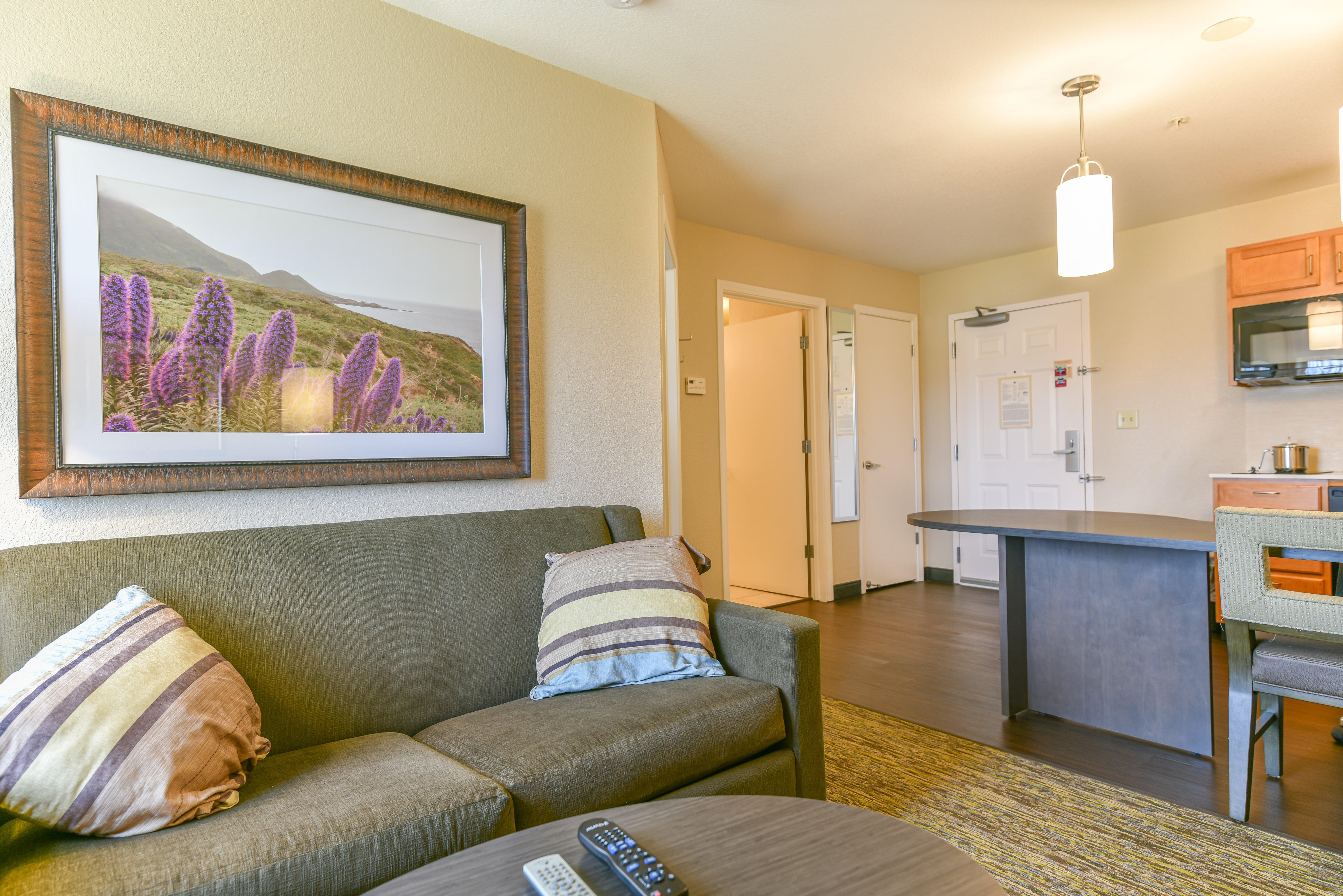 Candlewood Suites Medford By Ihg Extérieur photo