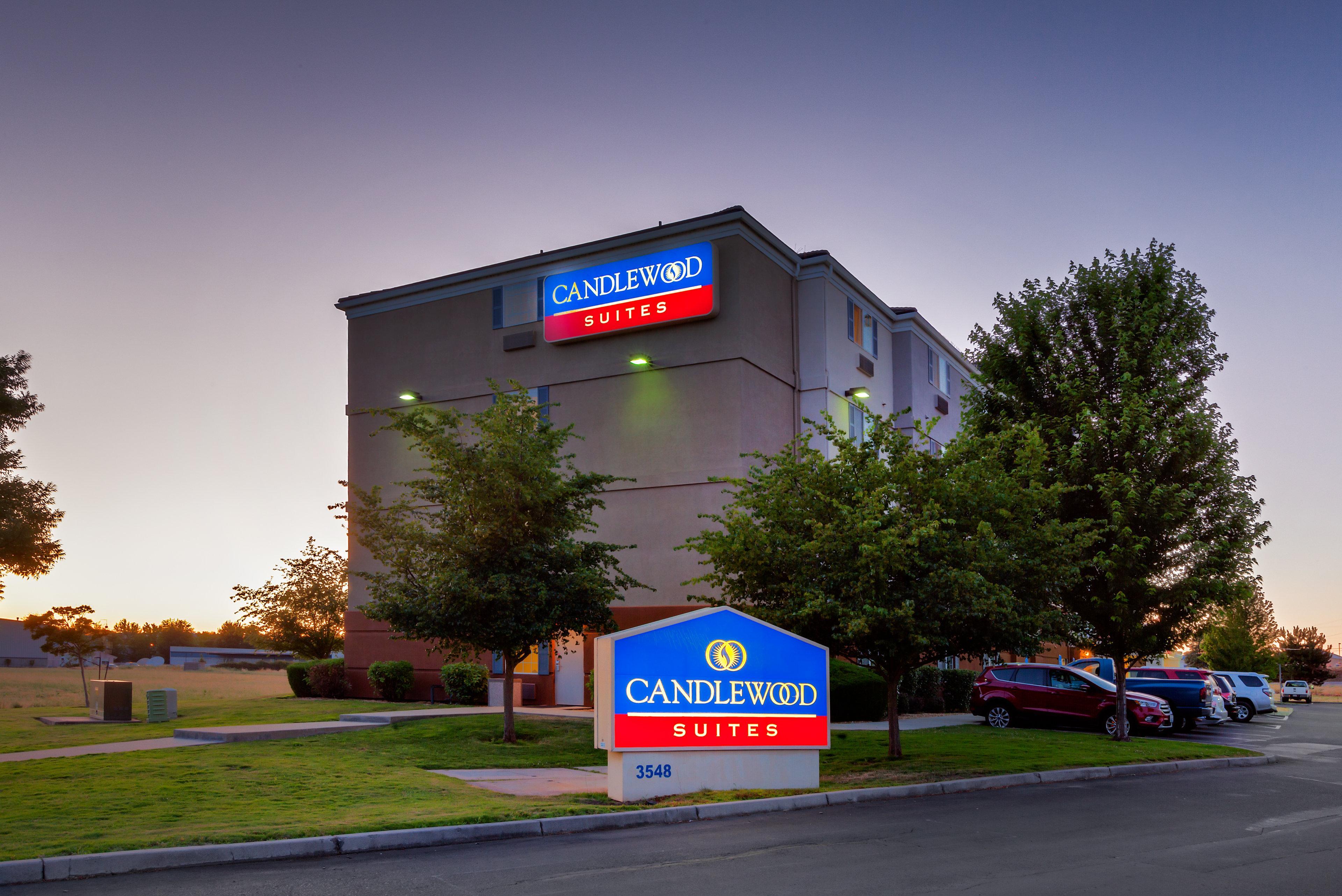 Candlewood Suites Medford By Ihg Extérieur photo