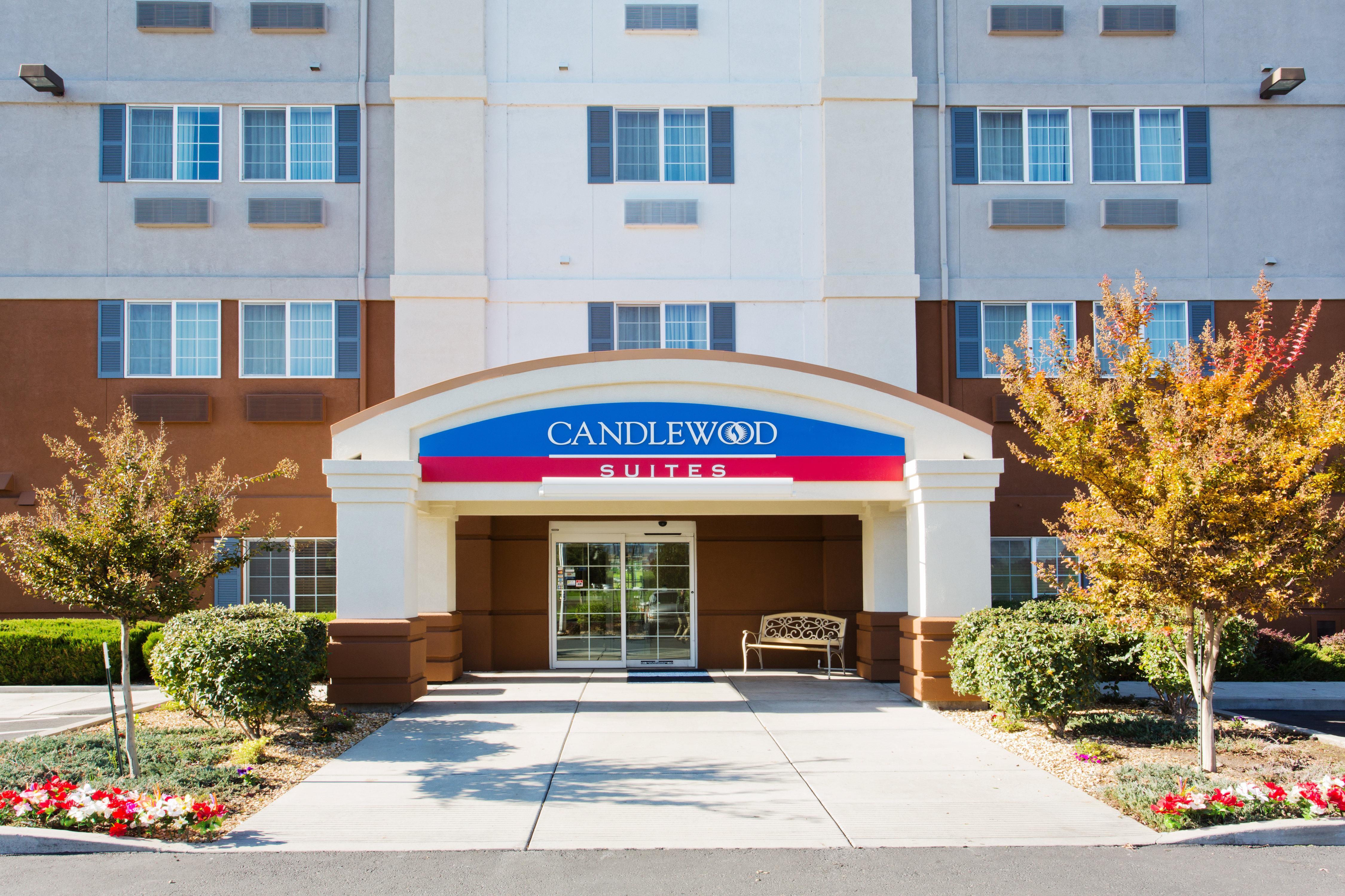 Candlewood Suites Medford By Ihg Extérieur photo