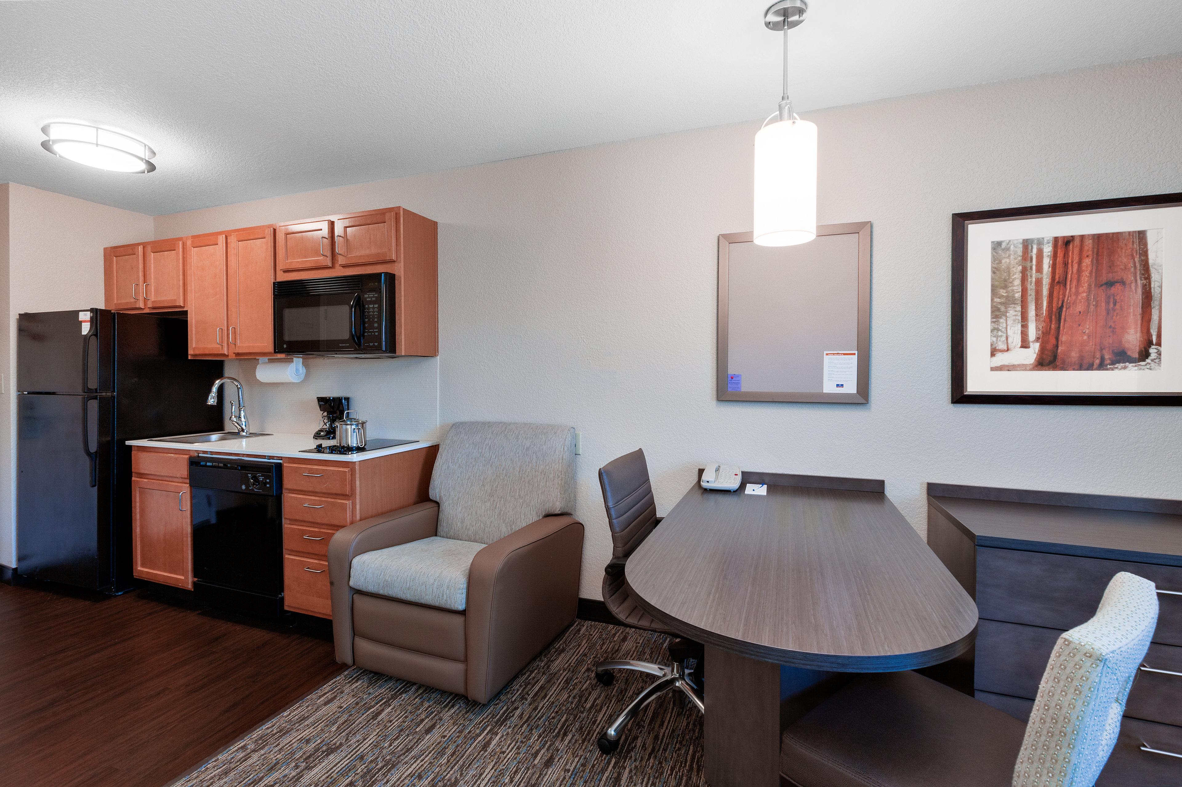Candlewood Suites Medford By Ihg Extérieur photo