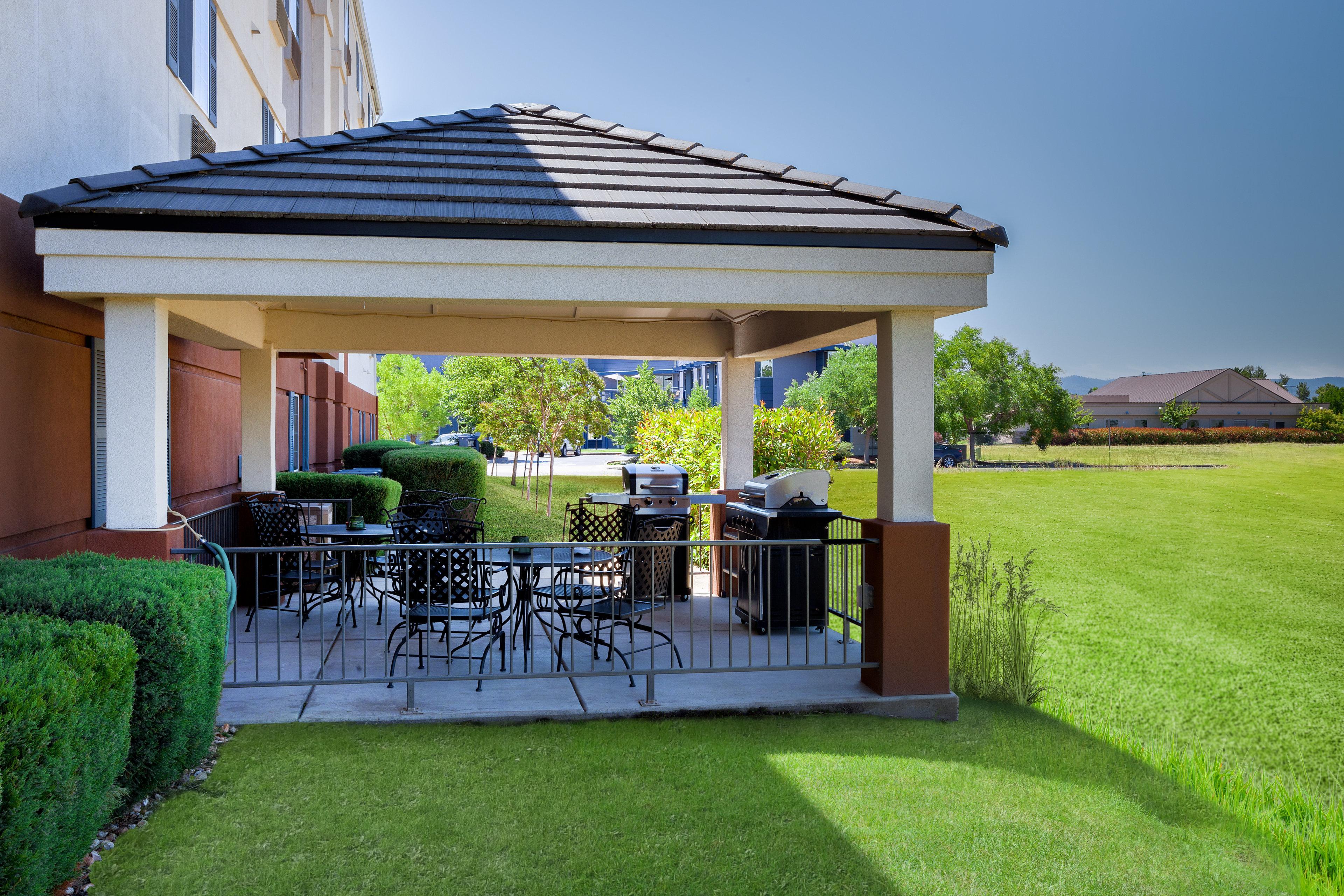 Candlewood Suites Medford By Ihg Extérieur photo