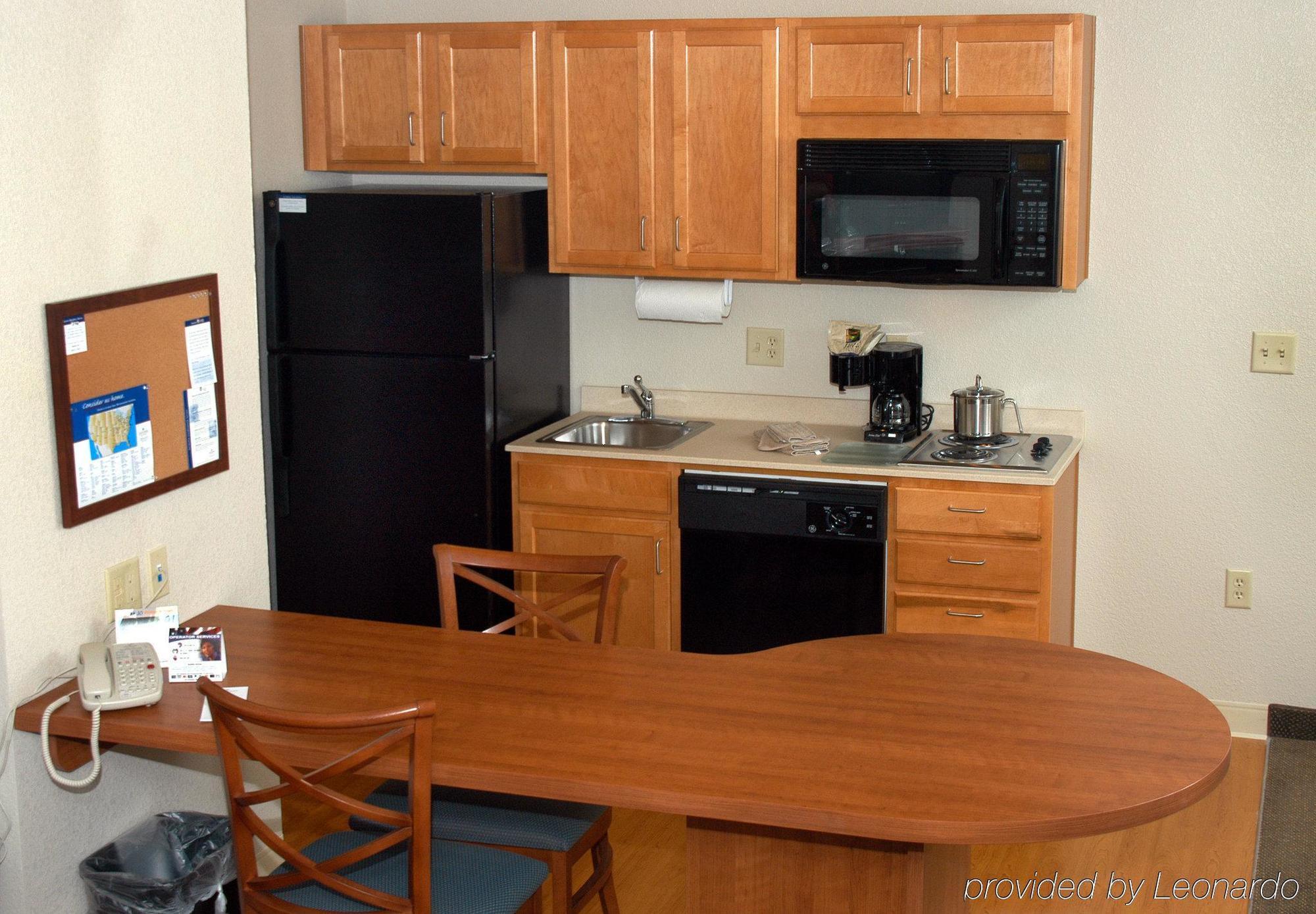 Candlewood Suites Medford By Ihg Extérieur photo