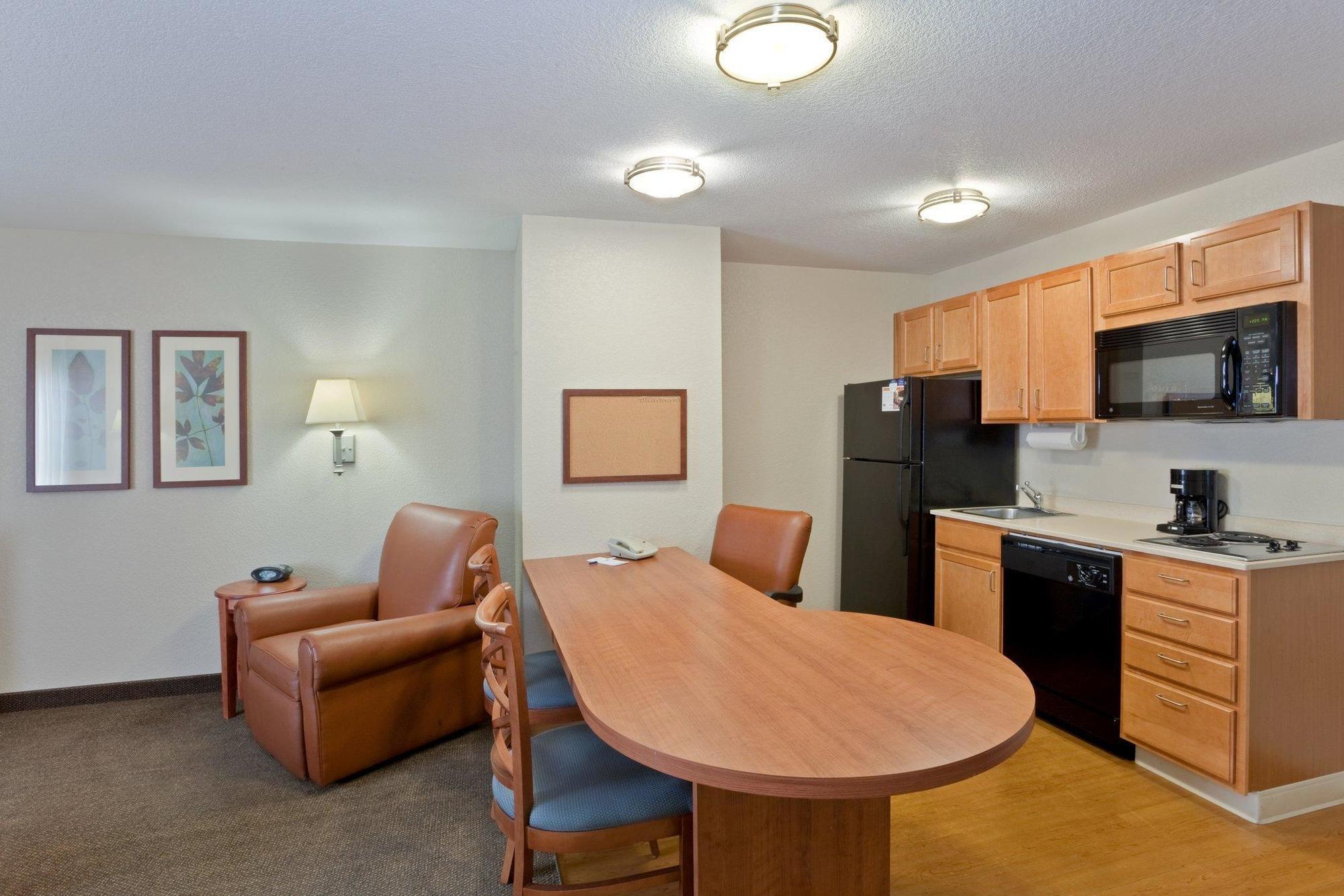 Candlewood Suites Medford By Ihg Extérieur photo