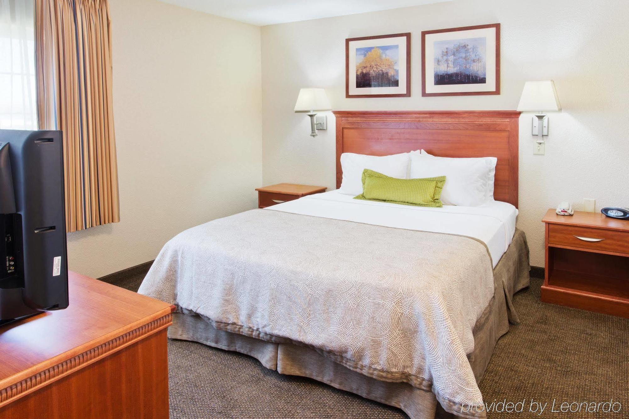 Candlewood Suites Medford By Ihg Extérieur photo